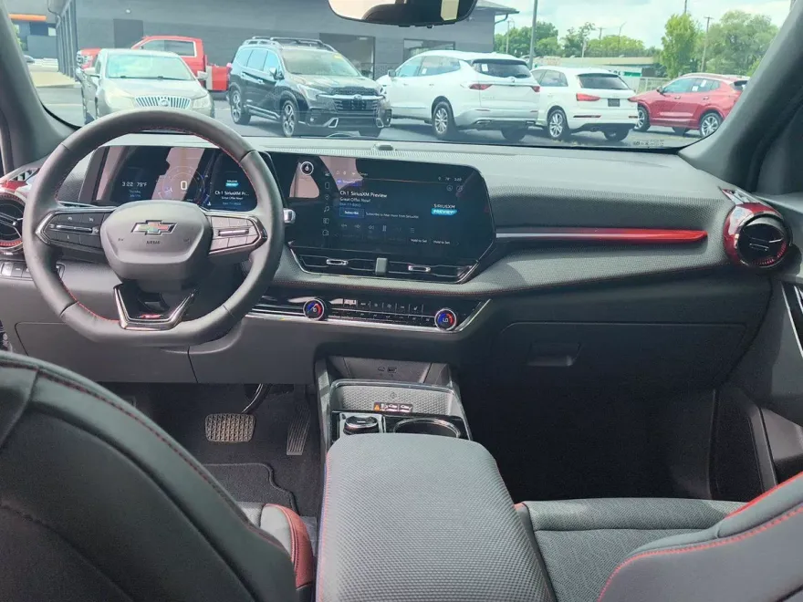 2025 Chevrolet Equinox RS photo 1