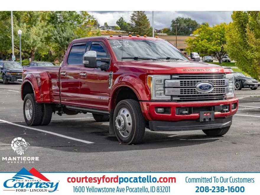 2018 Ford F-450 Platinum photo 1