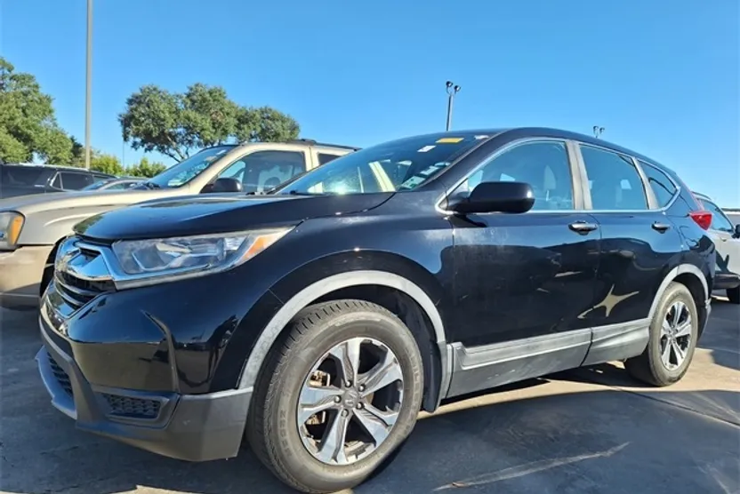 2017 Honda CR-V LX photo 1