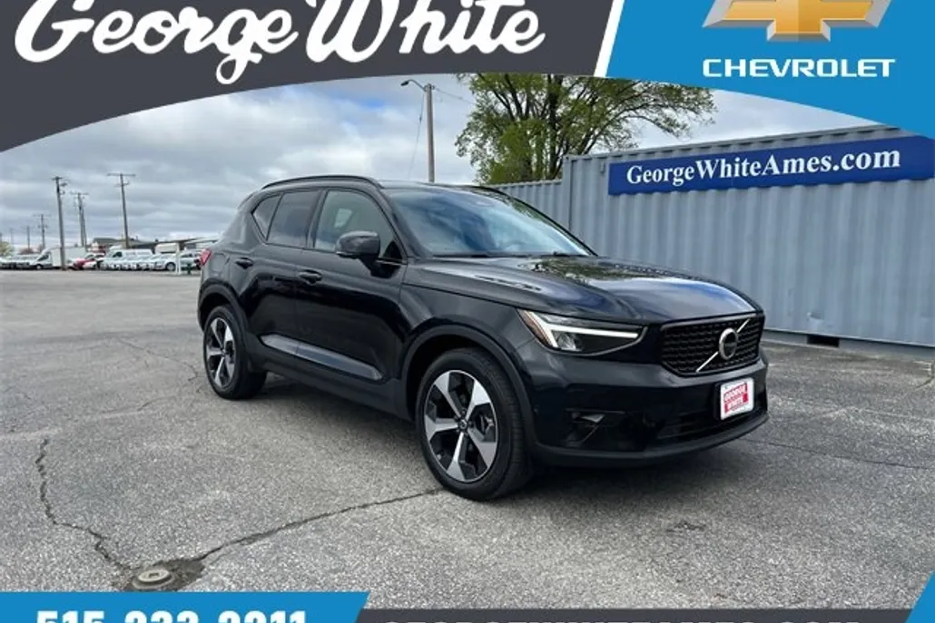2023 Volvo XC40 Ultimate photo 1