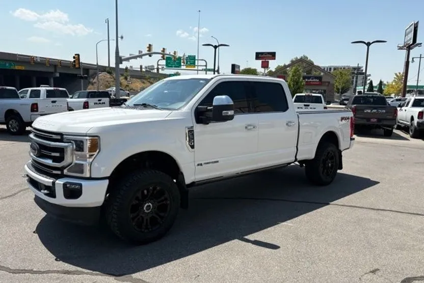 2022 Ford F-350 Platinum photo 1