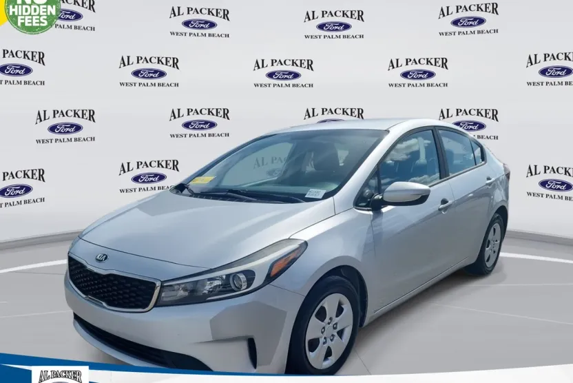 2017 Kia Forte LX Base photo 1