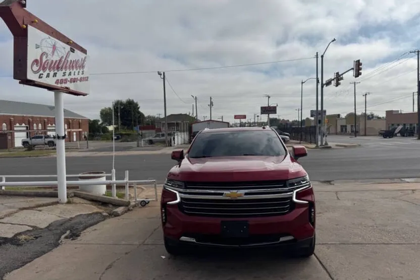 2021 Chevrolet Tahoe LT photo 1