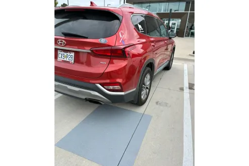 2020 Hyundai Santa Fe SEL photo 2