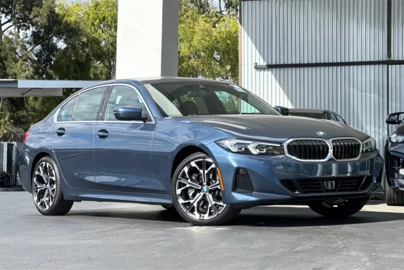 2025 Bmw 330i photo 1