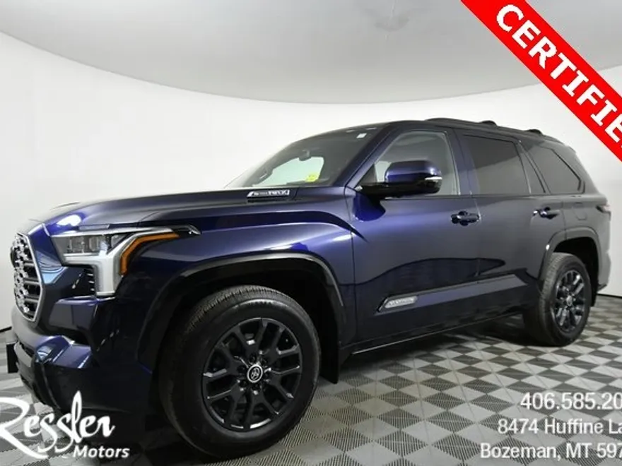 2024 Toyota Sequoia SR5 photo 1