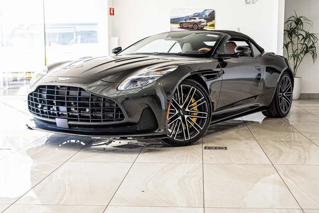2025 Aston Martin DB12 photo 1