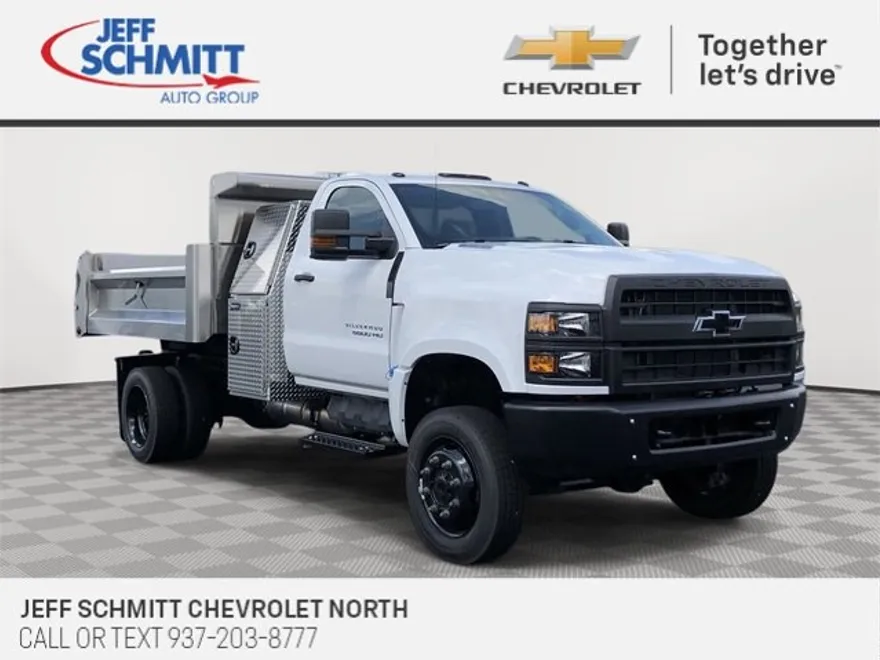 2024 Chevrolet Silverado 6500HD Work Truck photo 1