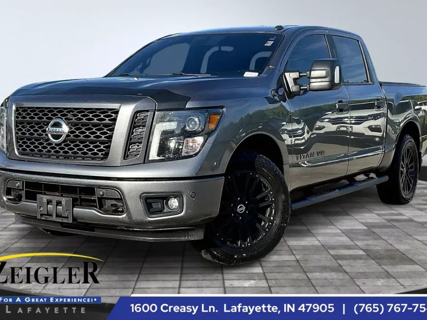2018 Nissan Titan SV photo 1