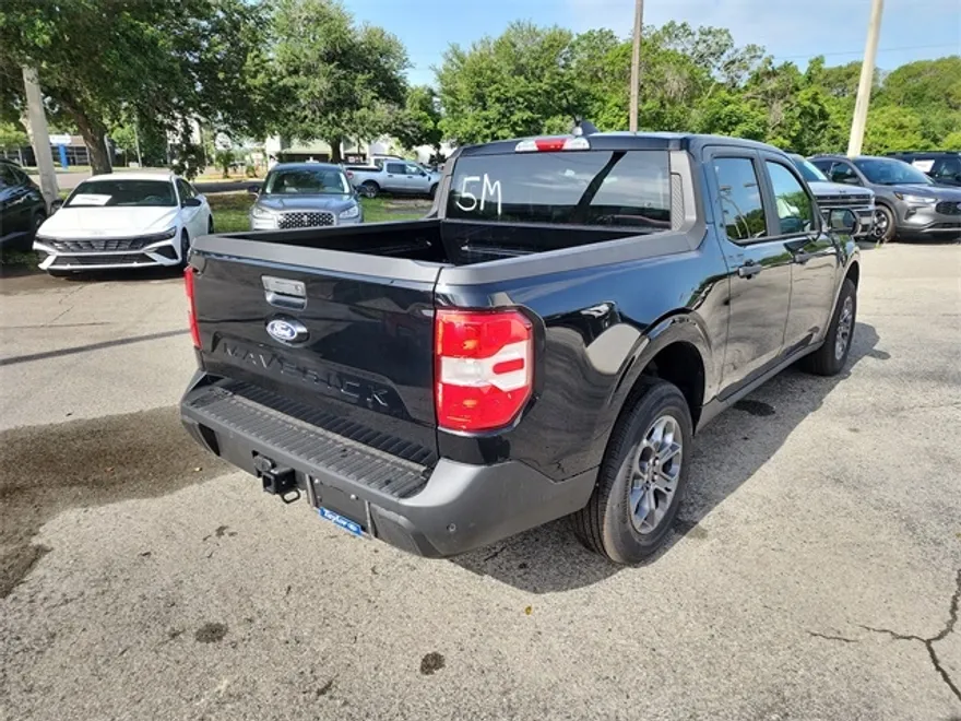 2025 Ford Maverick XLT photo 1