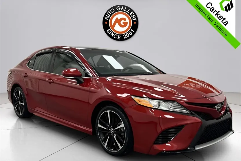 2020 Toyota Camry XSE photo 1