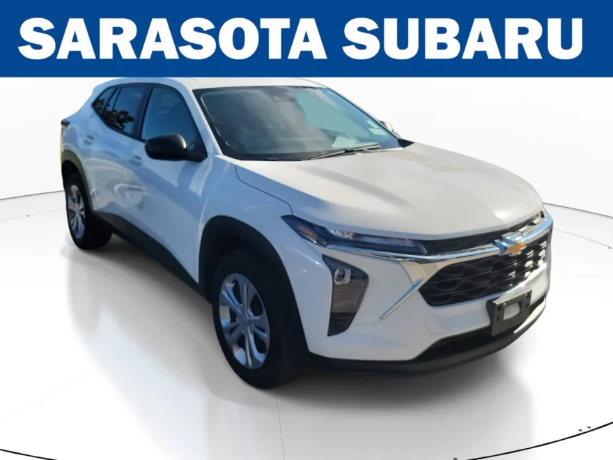 2024 Chevrolet Trax LS photo 1