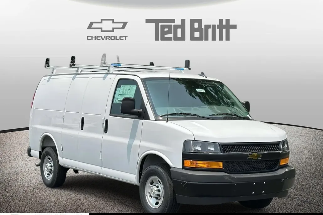 2025 Chevrolet Express Cargo 2500 photo 1