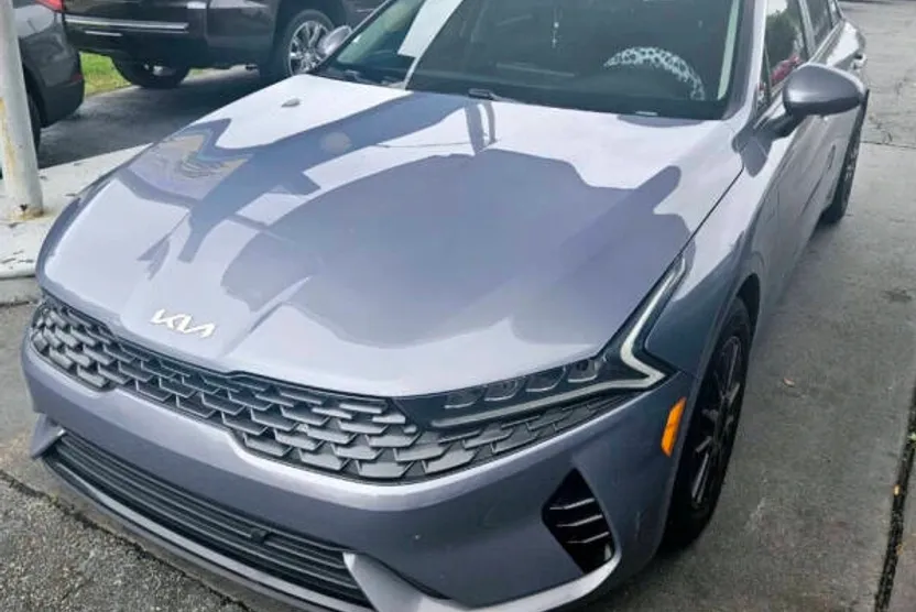 2022 Kia K5 LXS photo 1