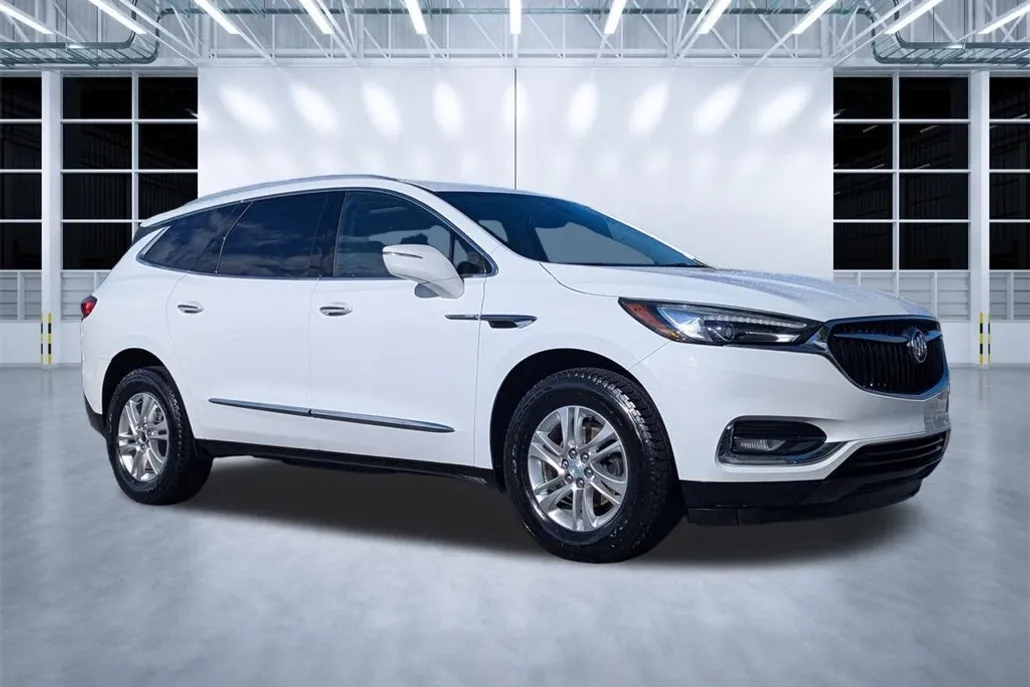 2018 Buick Enclave Essence photo 1