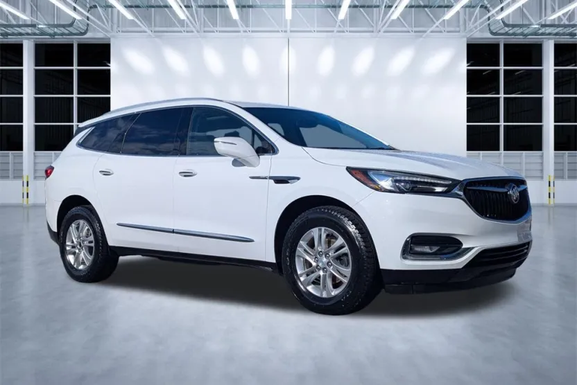 2018 Buick Enclave Essence photo 1