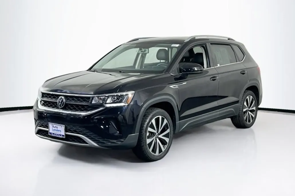 2022 Volkswagen Taos SE photo 1