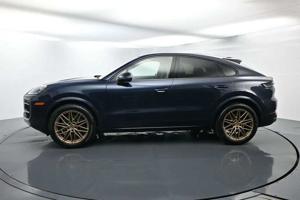 2024 Porsche Cayenne Coupe Base photo 1