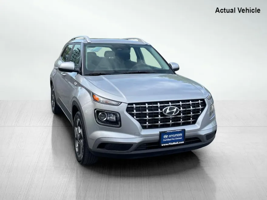 2023 Hyundai Venue SEL photo 1