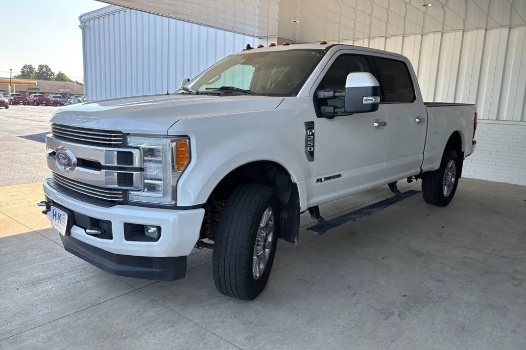 2019 Ford F-250 Limited photo 1