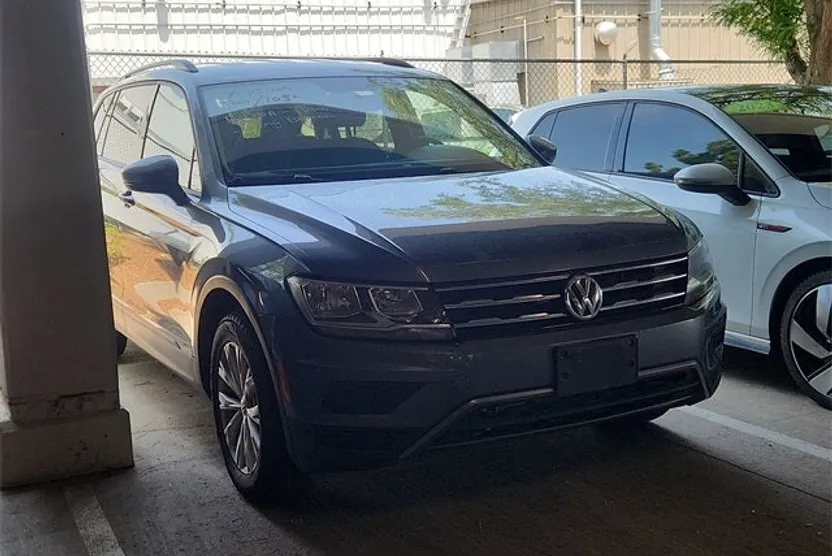 2018 Volkswagen Tiguan S photo 1