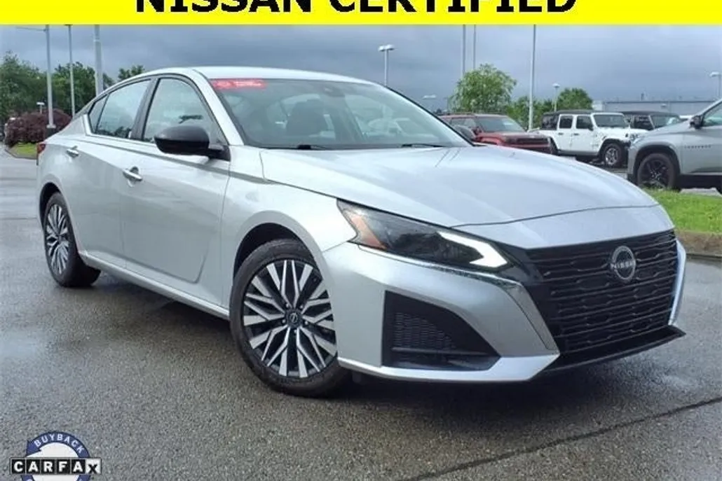 2024 Nissan Altima 2.5 SV photo 1