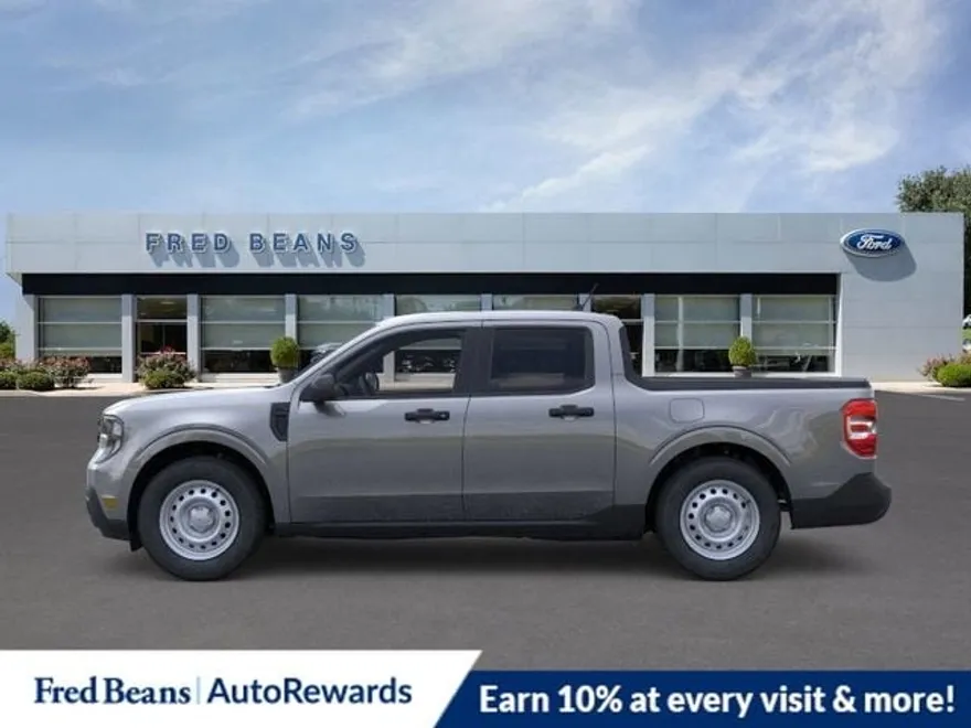 2025 Ford Maverick XL photo 1