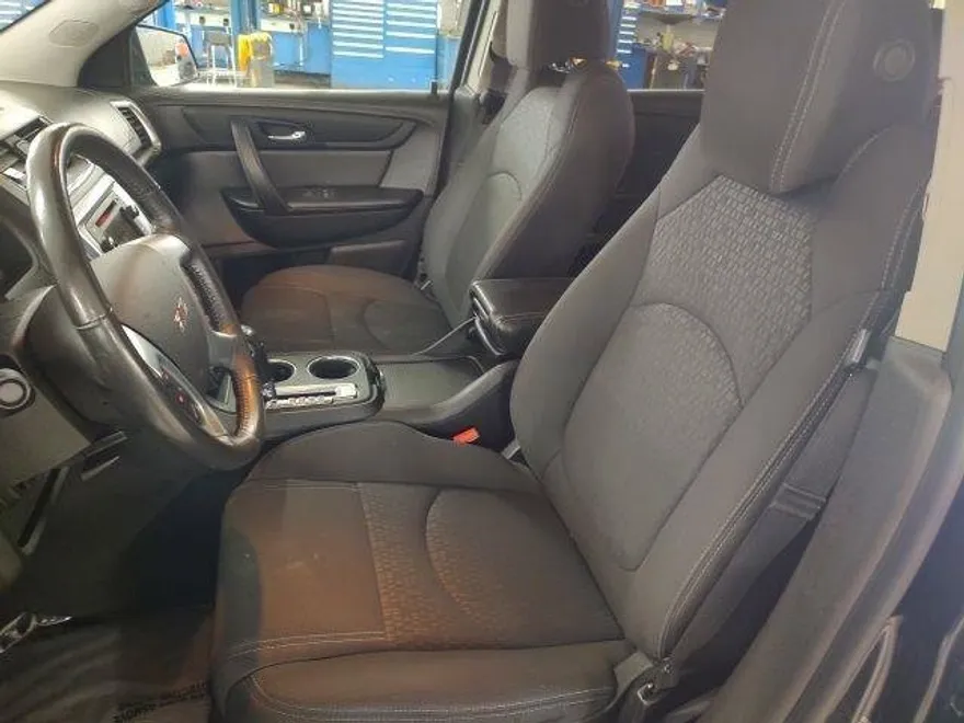 2016 Gmc Acadia SLE photo 1
