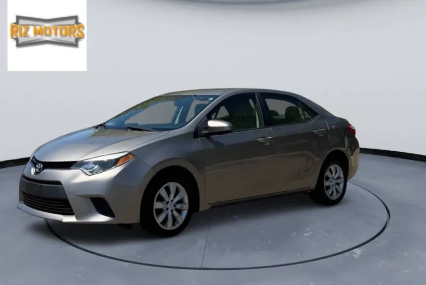 2014 Toyota Corolla LE photo 1