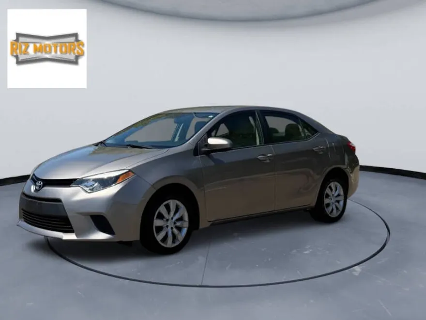 2014 Toyota Corolla LE photo 1