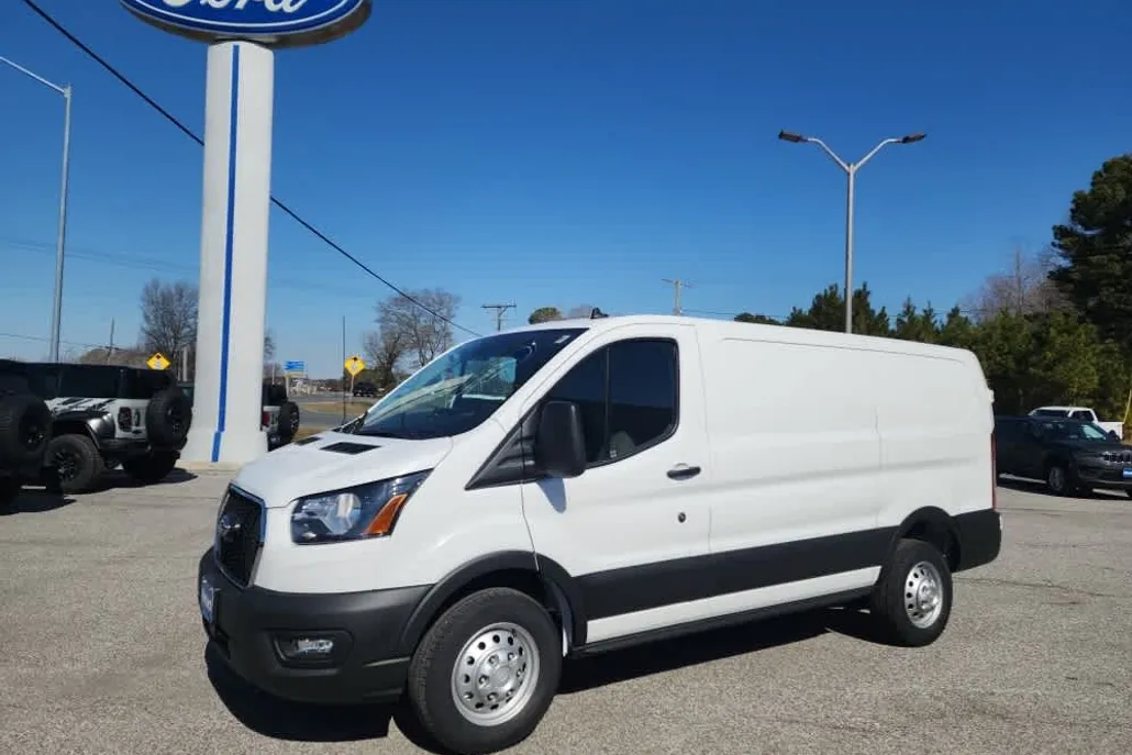 2024 Ford Transit Cargo photo 1