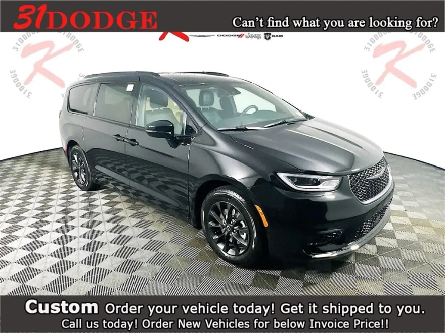 2025 Chrysler Pacifica photo 1