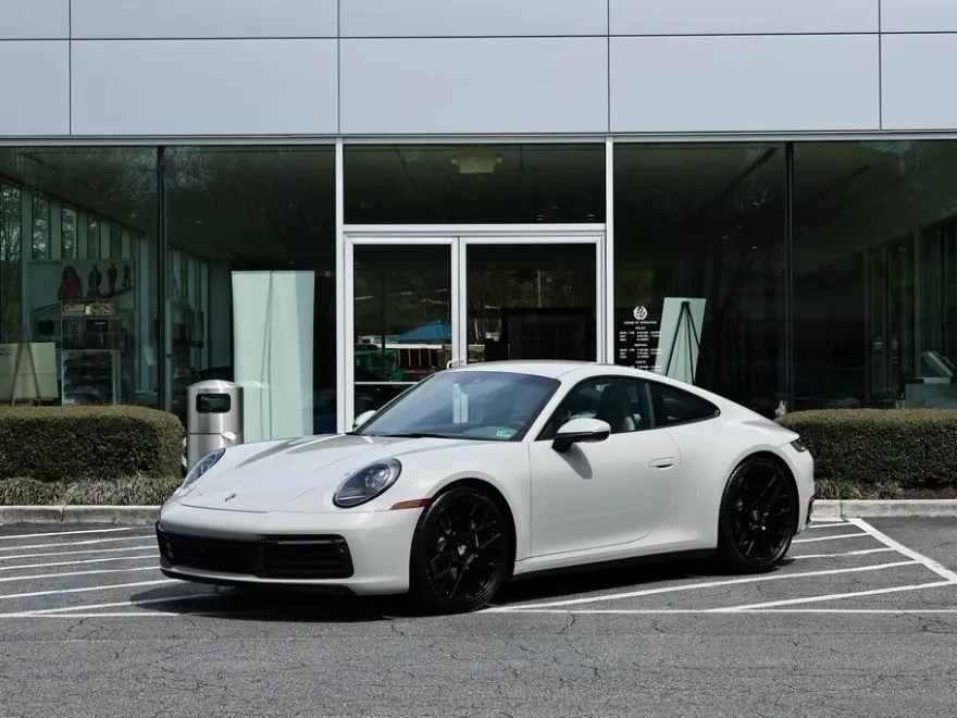 2024 Porsche 911 T 4 photo 1