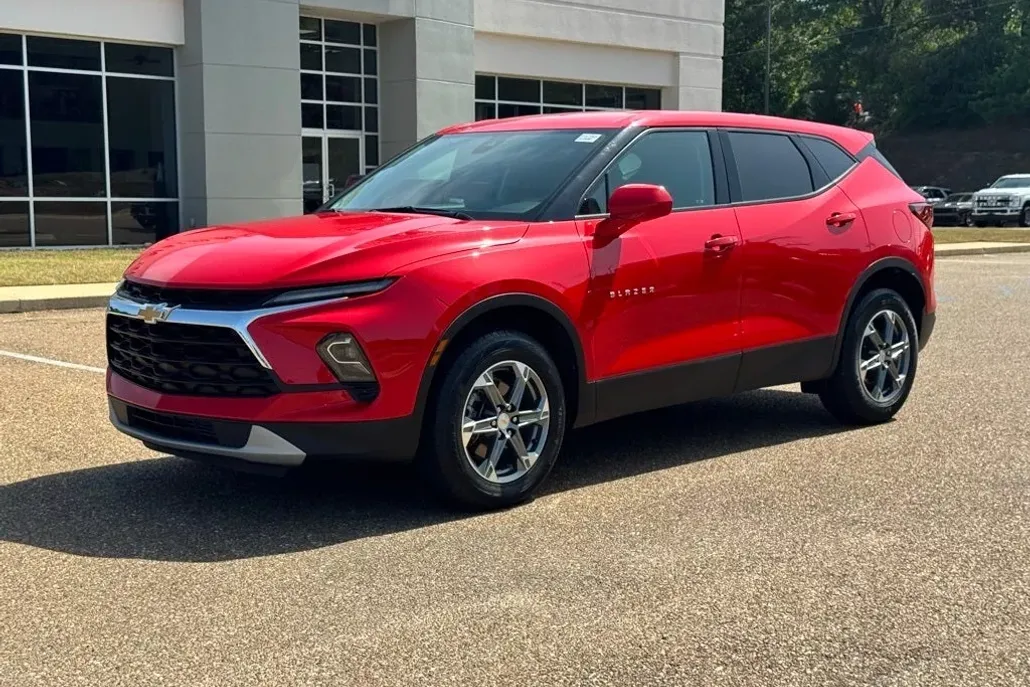 2023 Chevrolet Blazer 2LT photo 1