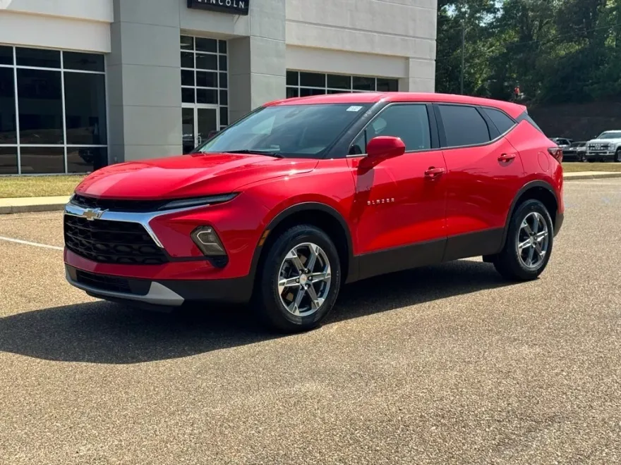2023 Chevrolet Blazer 2LT photo 1