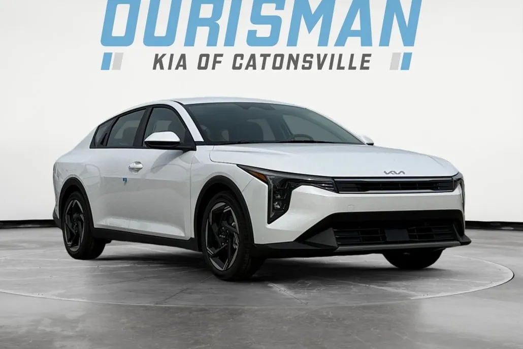 2025 Kia K4 EX photo 1