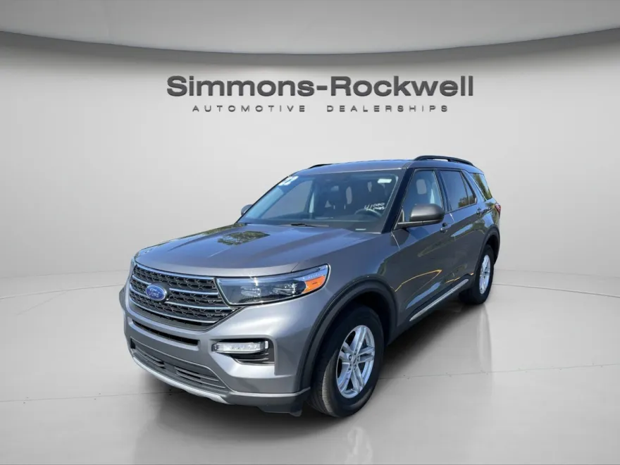 2022 Ford Explorer XLT photo 1