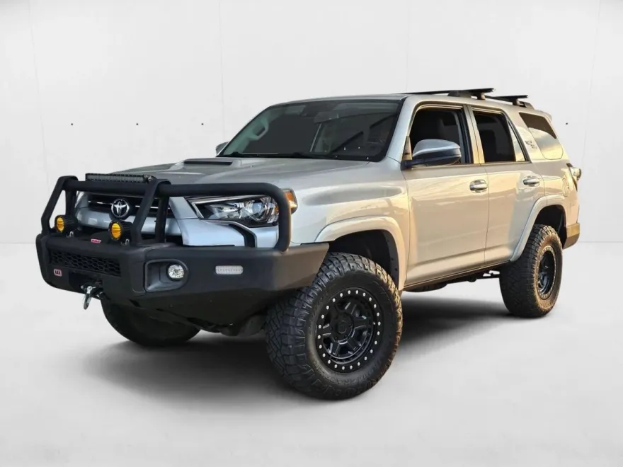 2021 Toyota 4Runner TRD photo 1