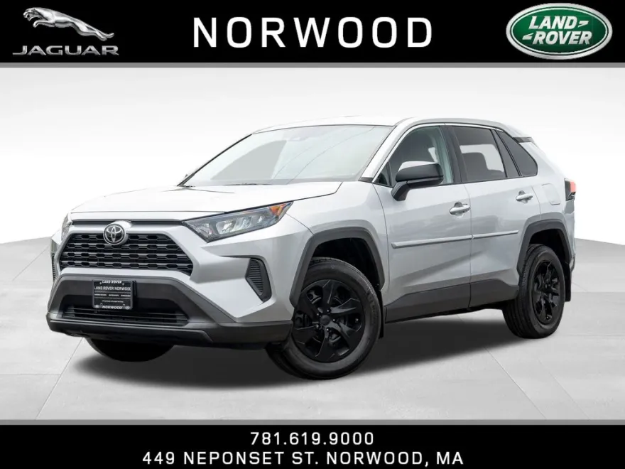 2022 Toyota RAV4 LE photo 1