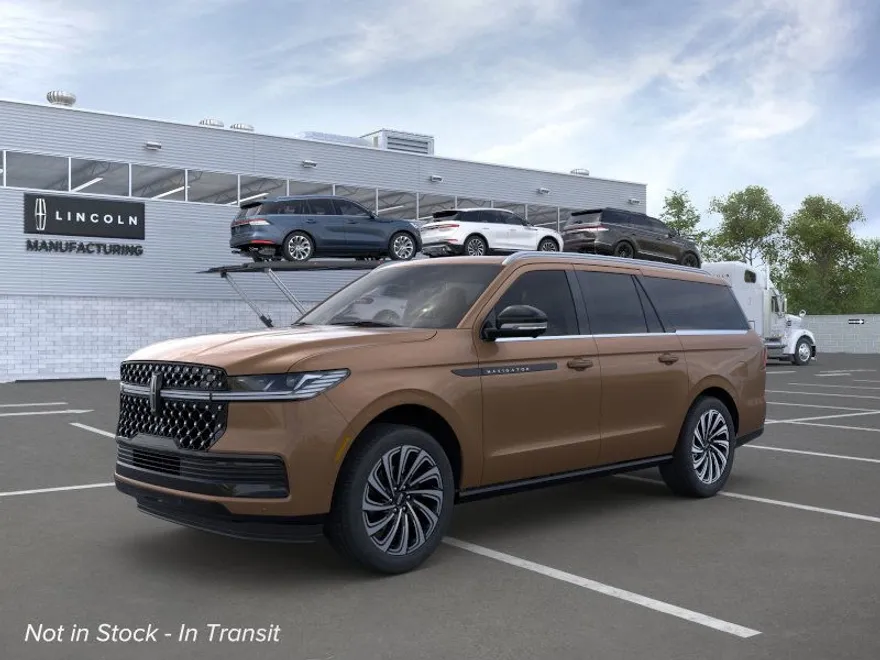 2025 Lincoln Navigator Black Label photo 1