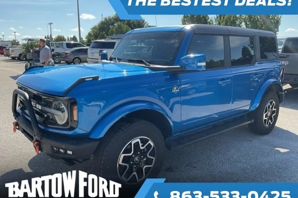 2024 Ford Bronco Outer Banks photo 1