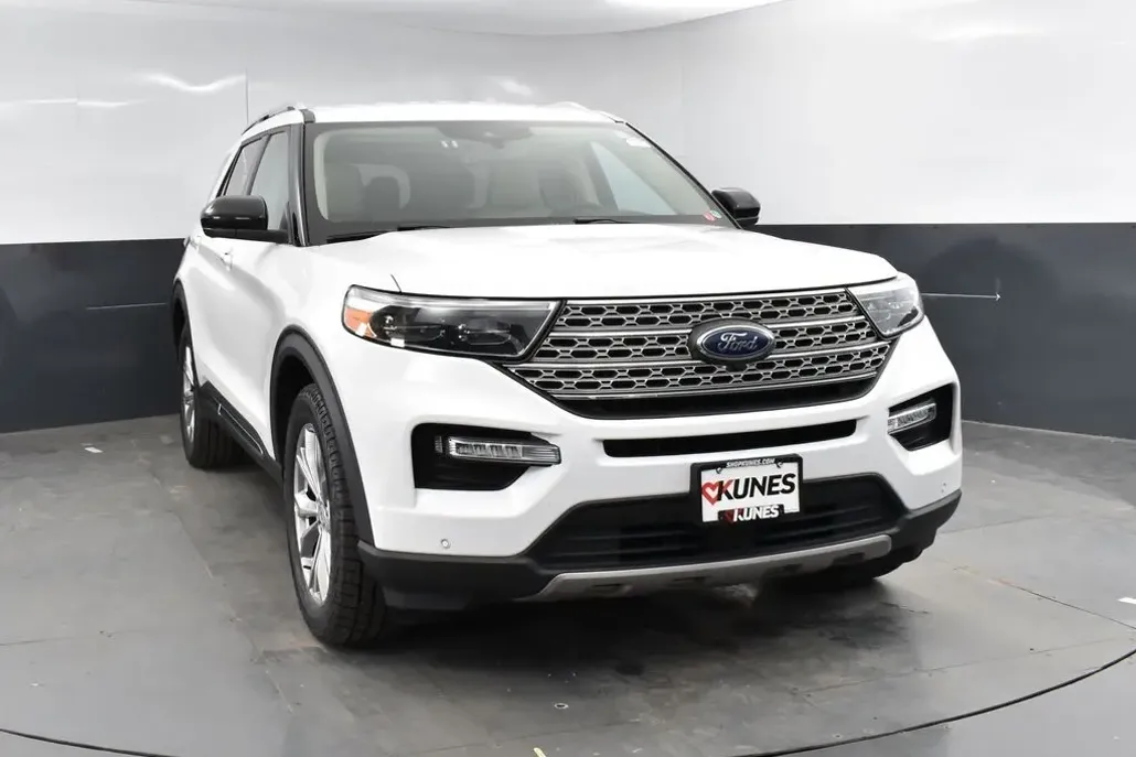2023 Ford Explorer Limited photo 1
