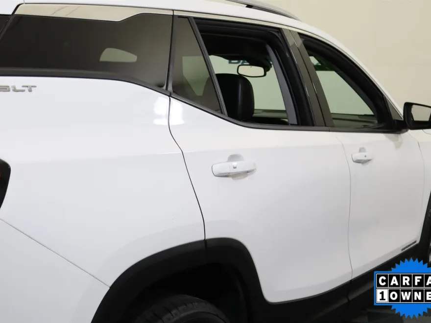 2024 Gmc Terrain SLT photo 1