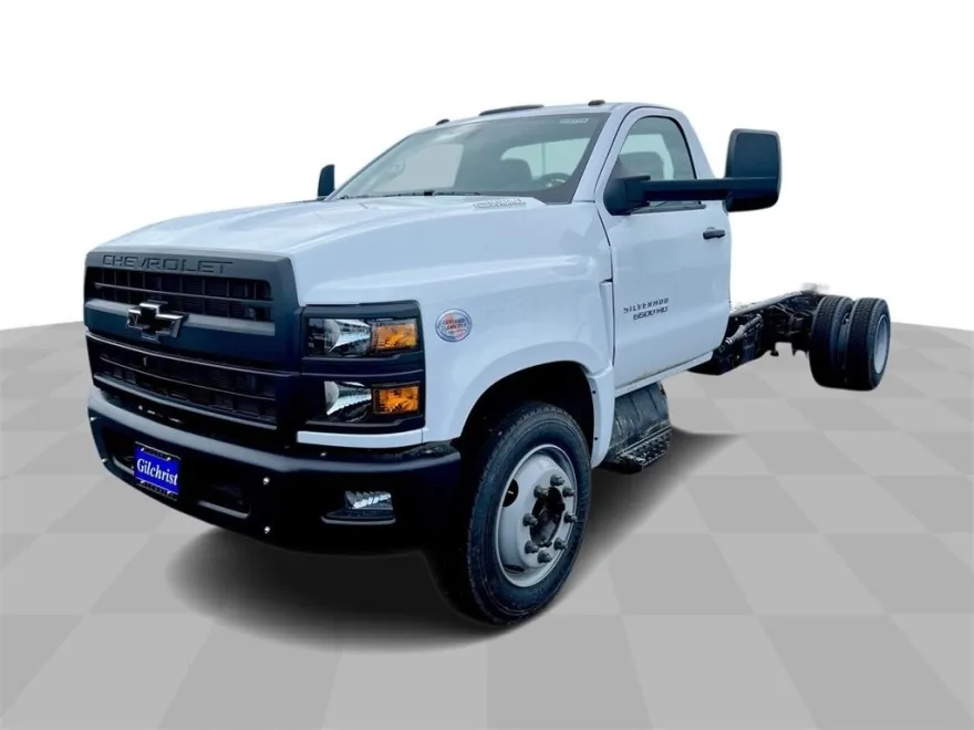 2023 Chevrolet Silverado 6500HD Work Truck photo 1