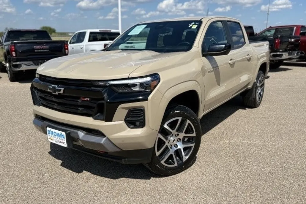 2023 Chevrolet Colorado Z71 photo 1