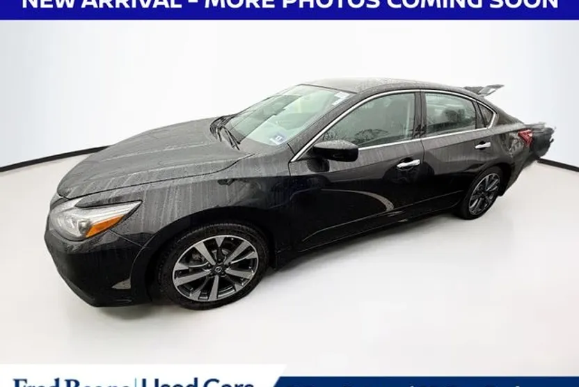 2017 Nissan Altima 2.5 SR photo 1