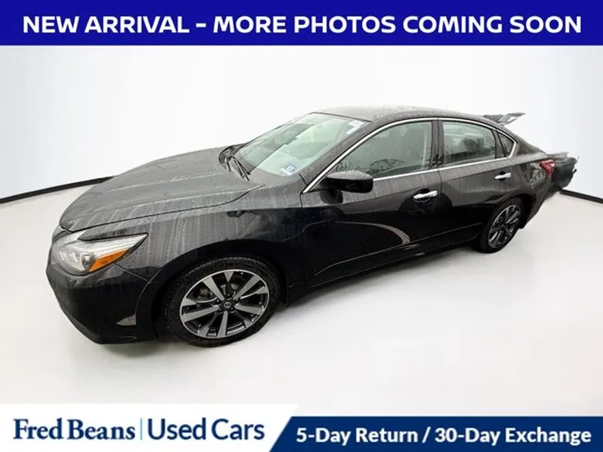 2017 Nissan Altima 2.5 SR photo 1