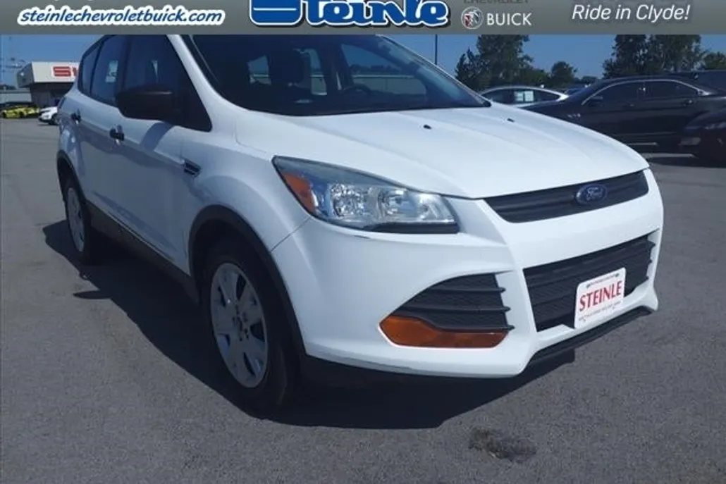 2014 Ford Escape S photo 1