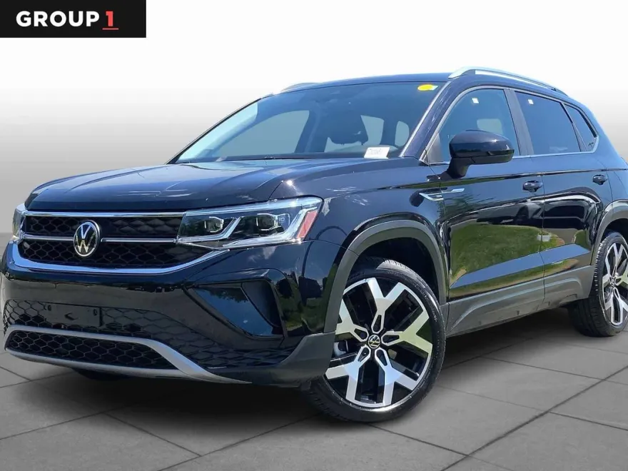 2023 Volkswagen Taos SEL photo 1