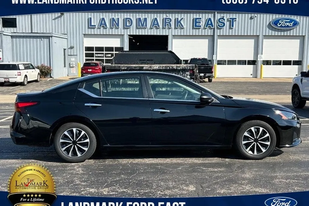 2024 Nissan Altima 2.5 S photo 1